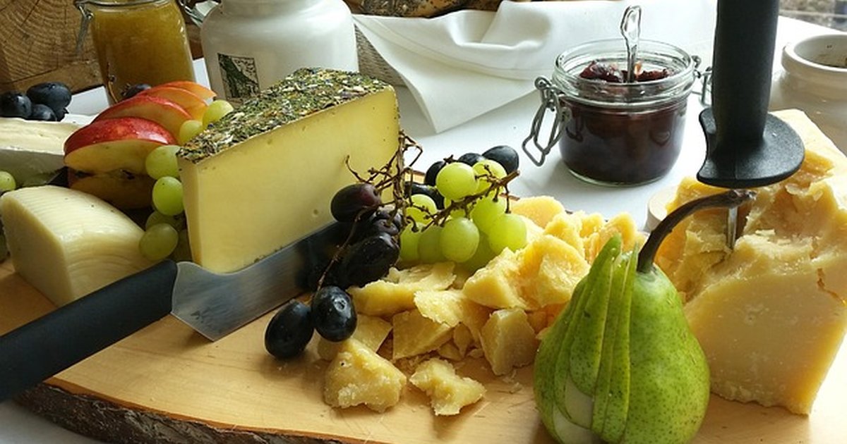 Ahorra en tu ruta: compara precios de queserías en Zamora