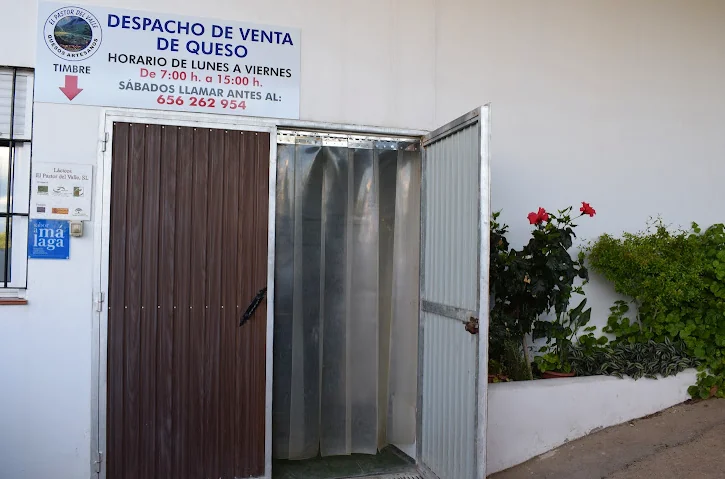 Lácteos El Pastor del Valle en Partida Huertas Altas: Tienda de productos lácteos