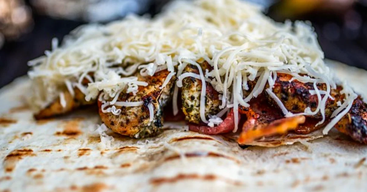 Poner el queso sobre brasas vivas lo quema