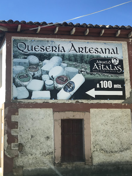 Quesería Abuelo Aitalas en Sahechores: Quesería