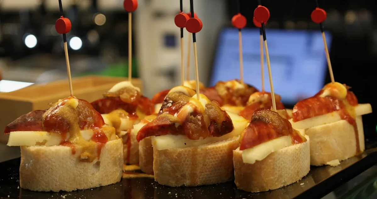 Una foto llena de tapas y queso no inspira recetas